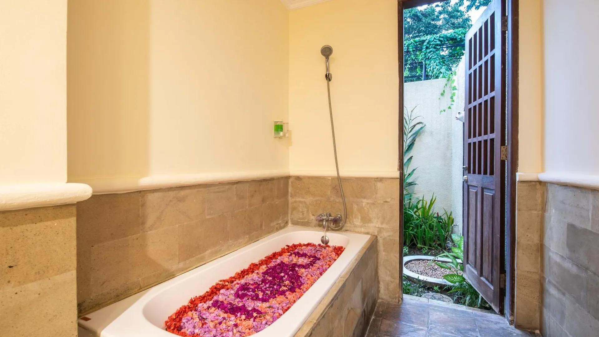 1-Bedroom Private Pool Saraswati Villa Seminyak